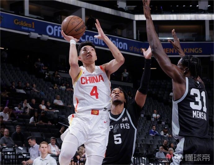 欧冠战报：马杜埃凯双响，马丁内利破门，阿森纳3-0布鲁日